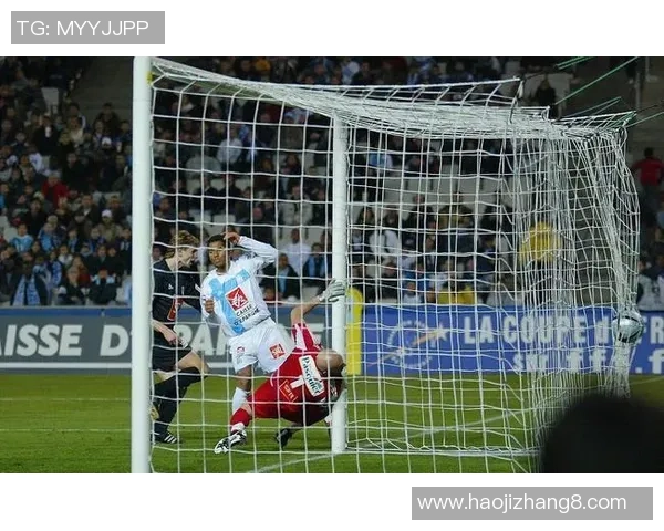 巴黎圣日耳曼与安格斯精彩对决集锦回顾与精彩瞬间分析